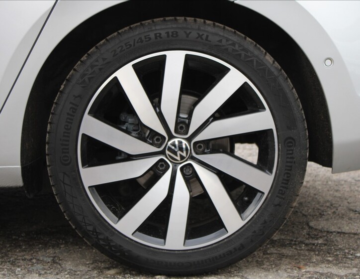 Volkswagen Touran 40