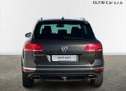 Volkswagen Touareg 8