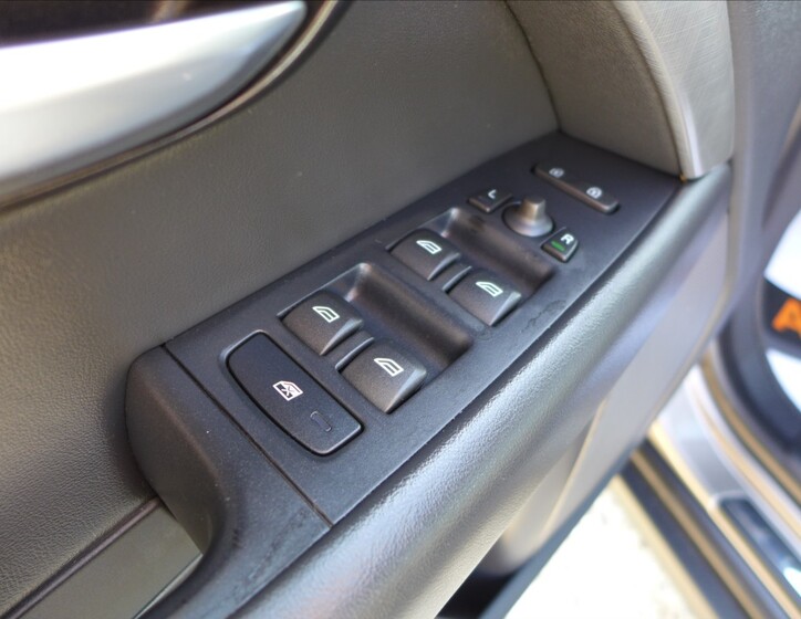 Volvo XC70 13