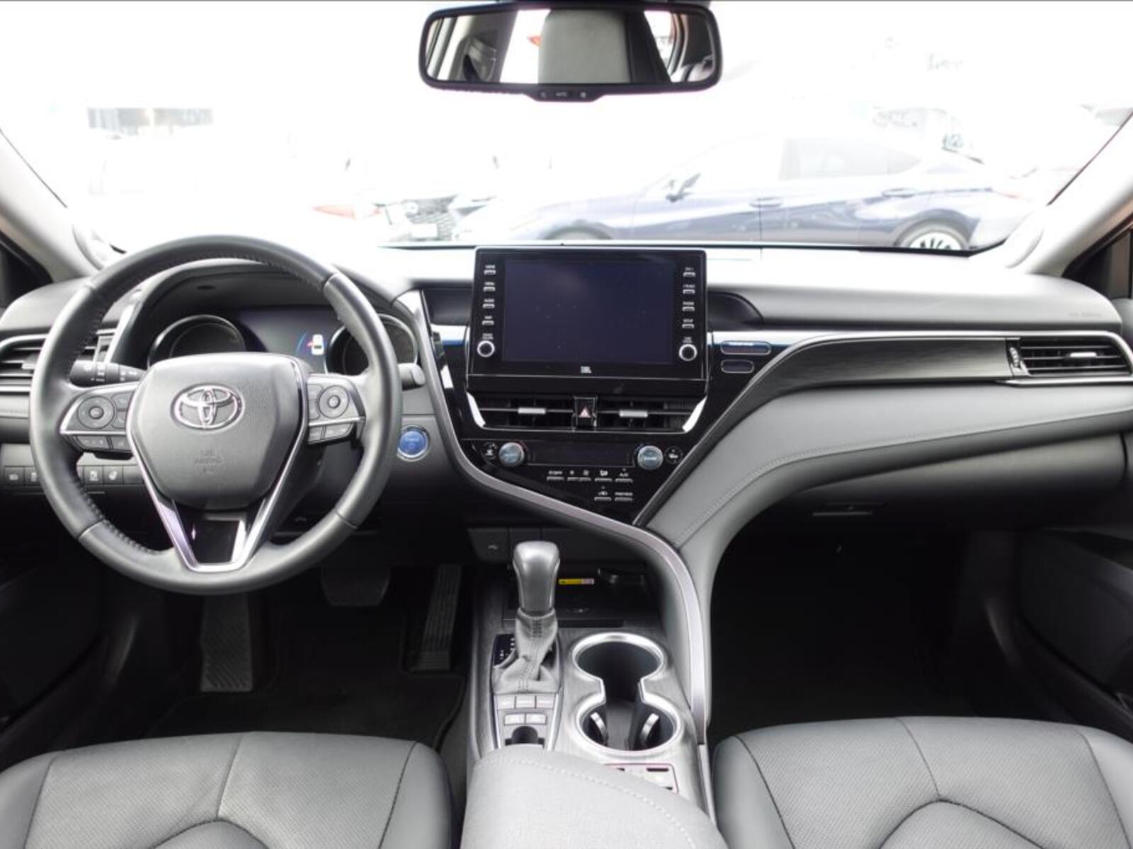Toyota Camry 9