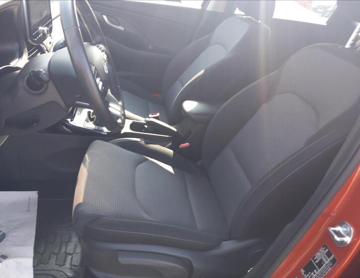 Hyundai i30 16