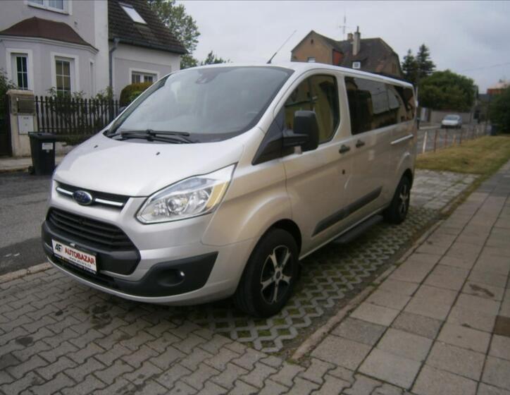Ford Tourneo Custom 3