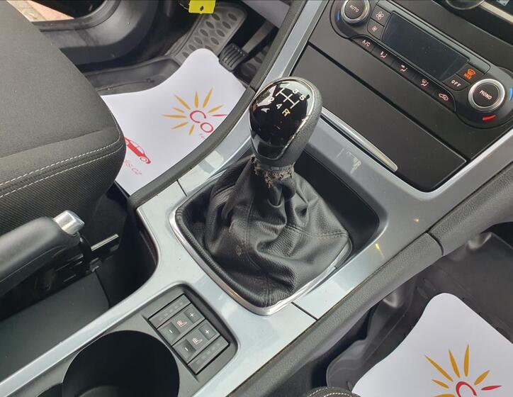 Ford Mondeo 18