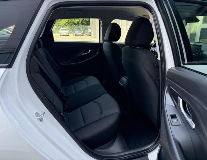 Hyundai i30 13