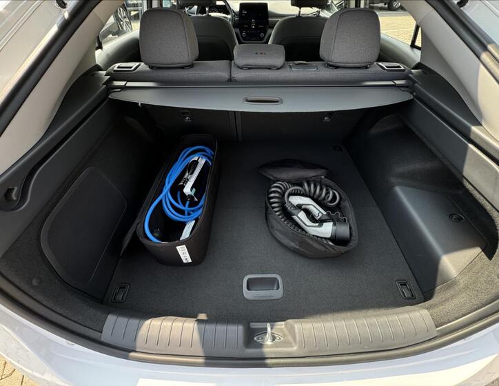 Hyundai IONIQ 10