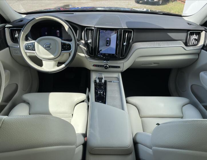 Volvo XC60 6