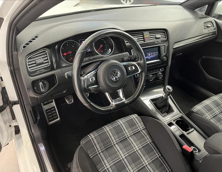 Volkswagen Golf 6