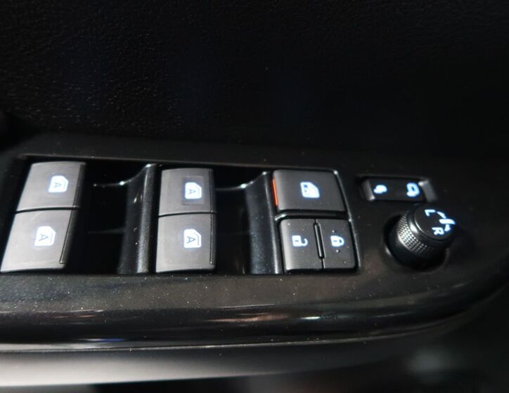 Toyota Hilux 21