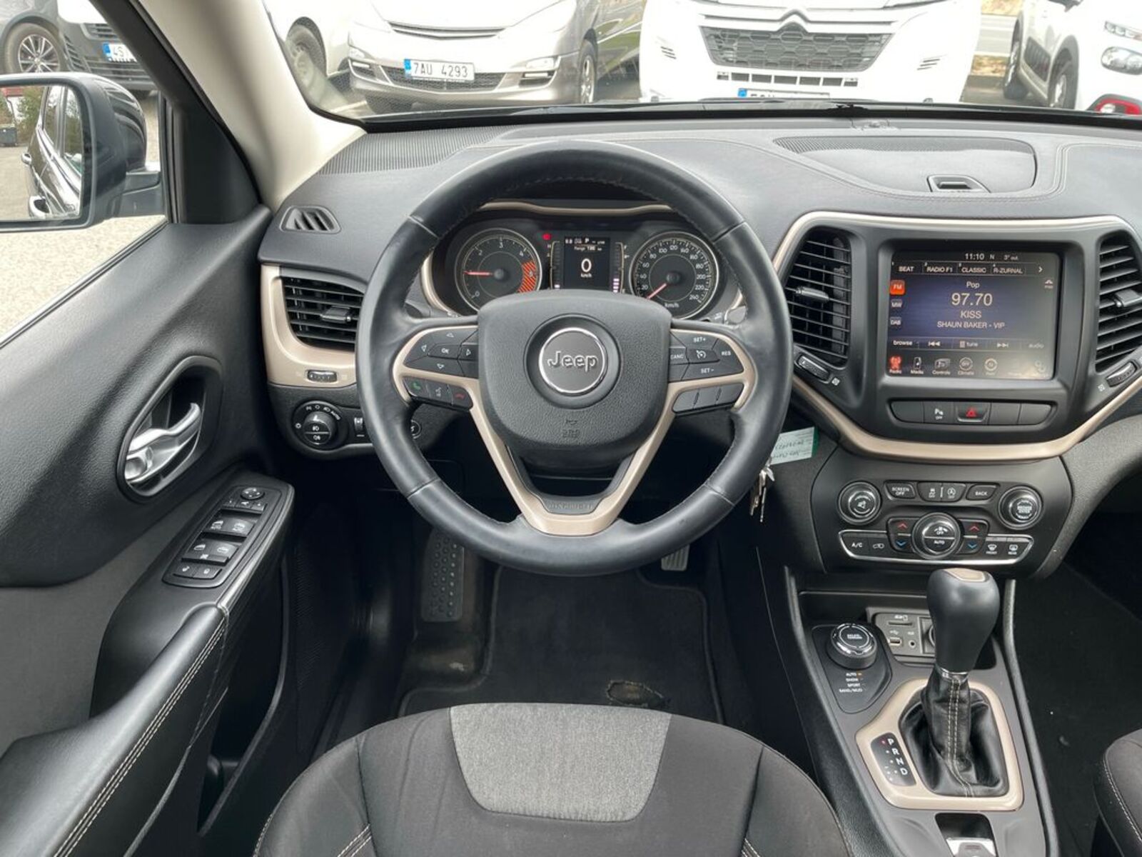 Jeep Cherokee 8