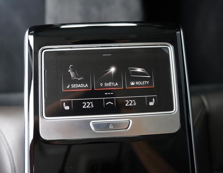Audi A8 37