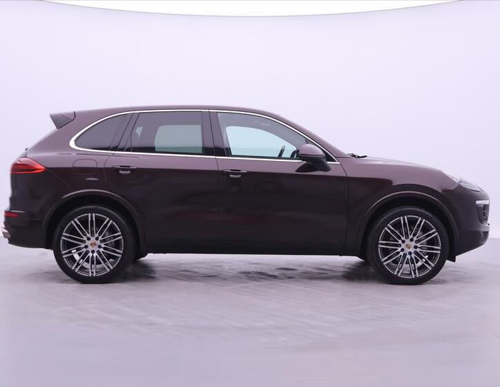 Porsche Cayenne 8