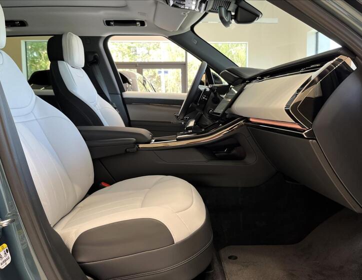 Land Rover Range Rover Sport 33