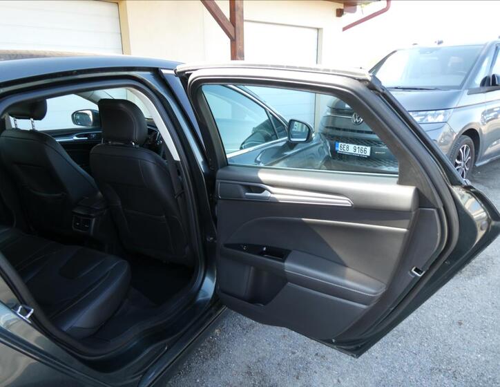Ford Mondeo 23