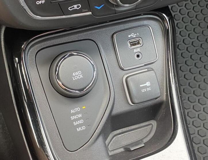 Jeep Compass 25