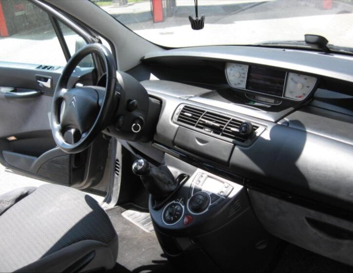 Citroën C8 12