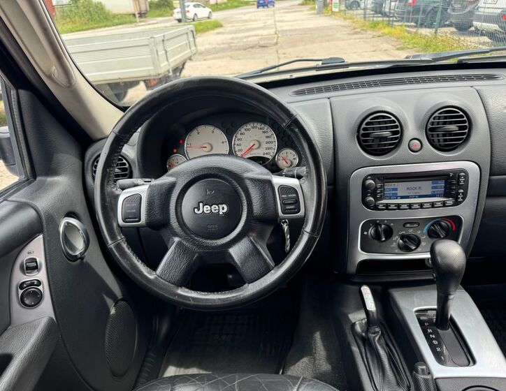 Jeep Cherokee 9