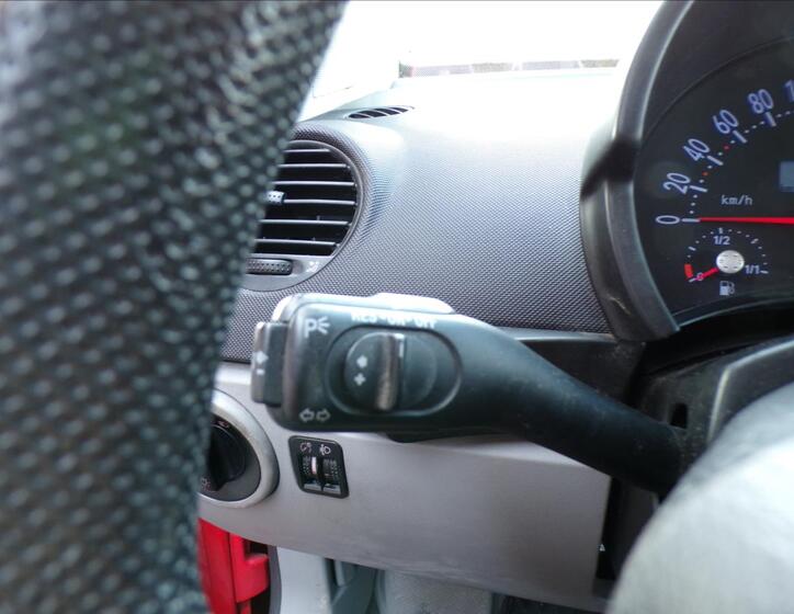 Volkswagen New Beetle 10