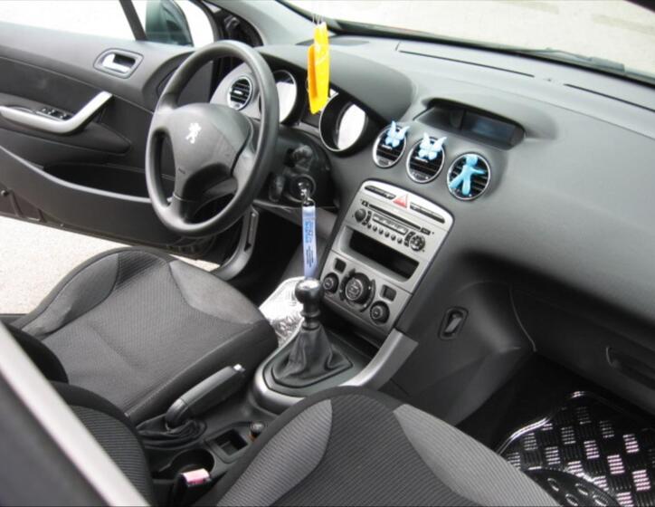 Peugeot 308 13