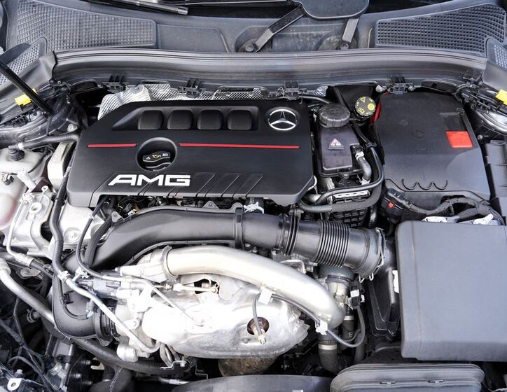 Mercedes-Benz GLA 10