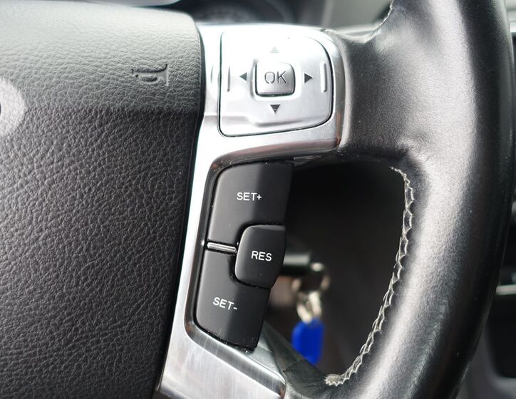 Ford Mondeo 18