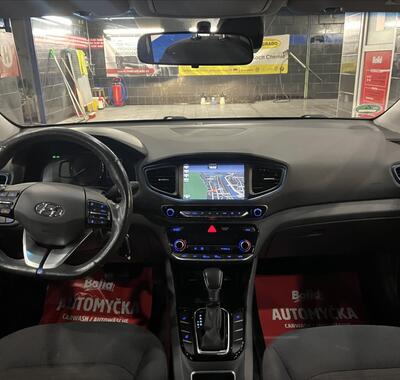 Hyundai IONIQ 17
