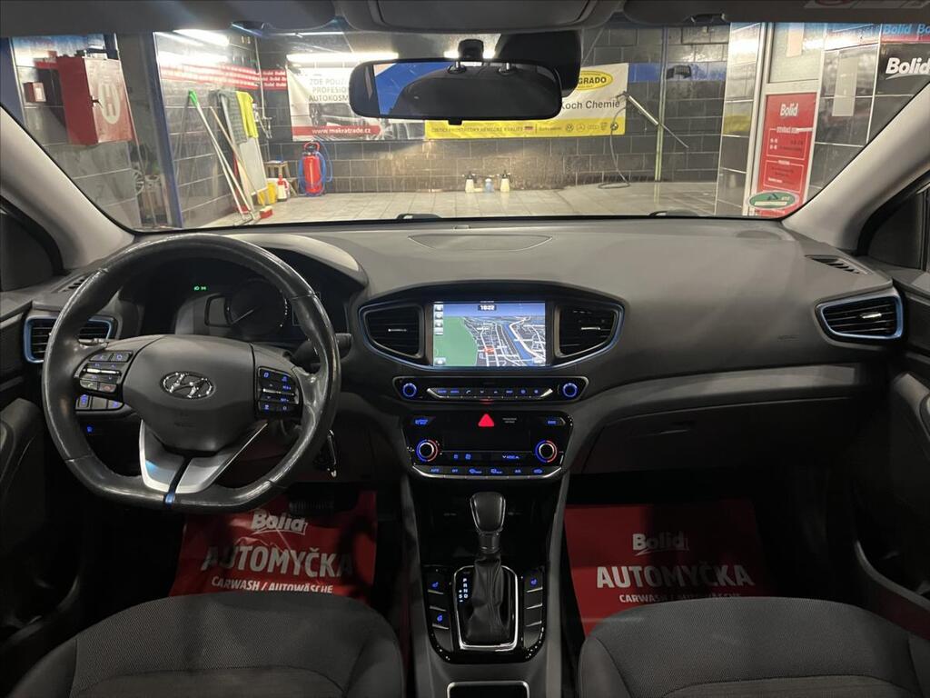 Hyundai IONIQ 17