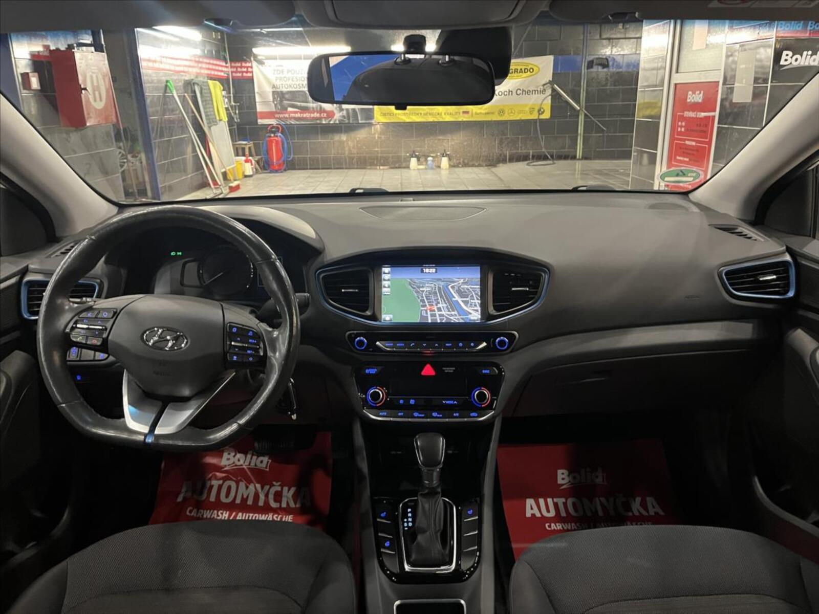 Hyundai IONIQ 17