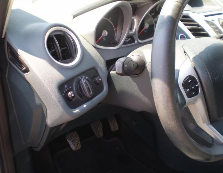 Ford Fiesta 9