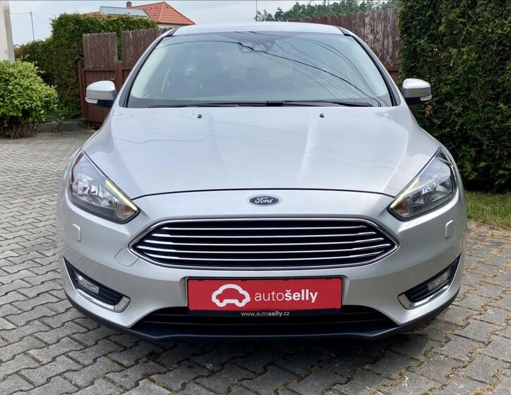 Ford Focus 8