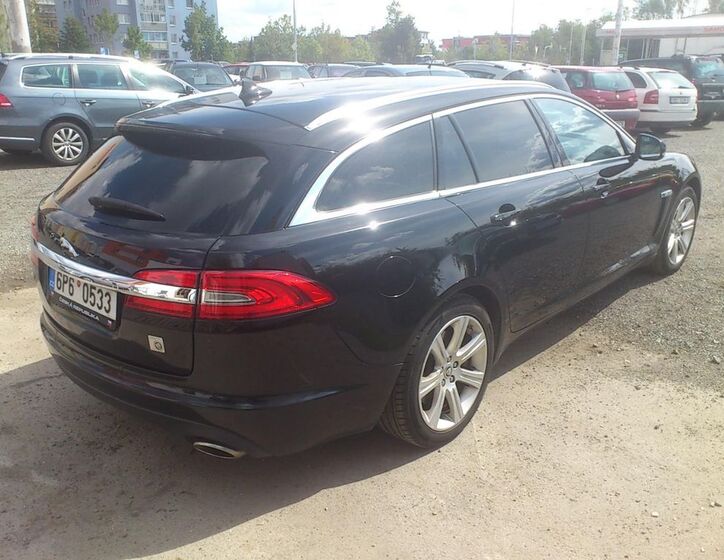 Jaguar XF 7