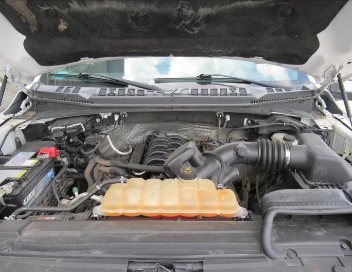 Ford E150 23