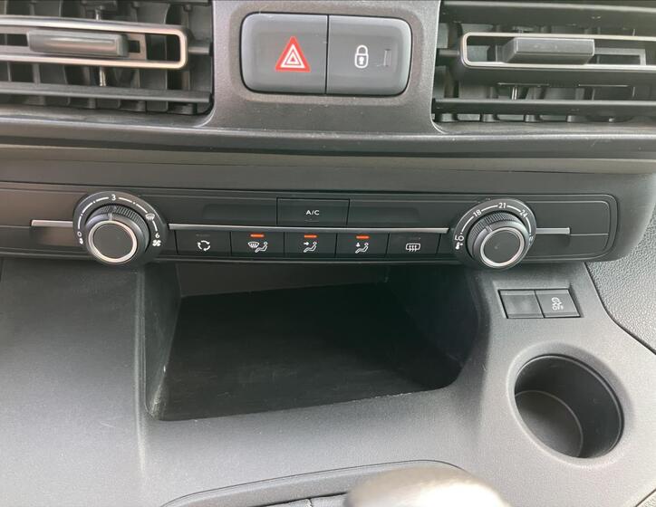 Peugeot Rifter 12