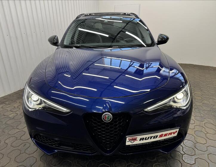 Alfa Romeo Stelvio 13