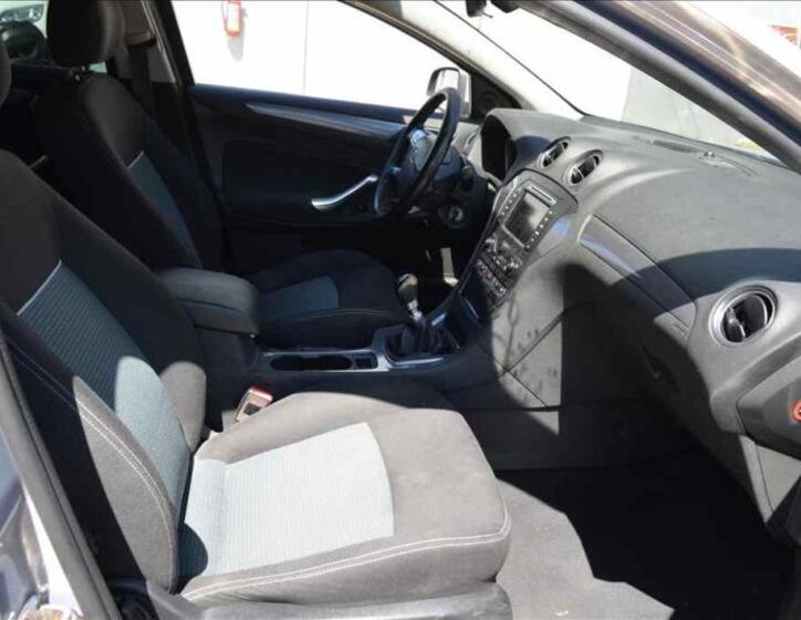 Ford Mondeo 17