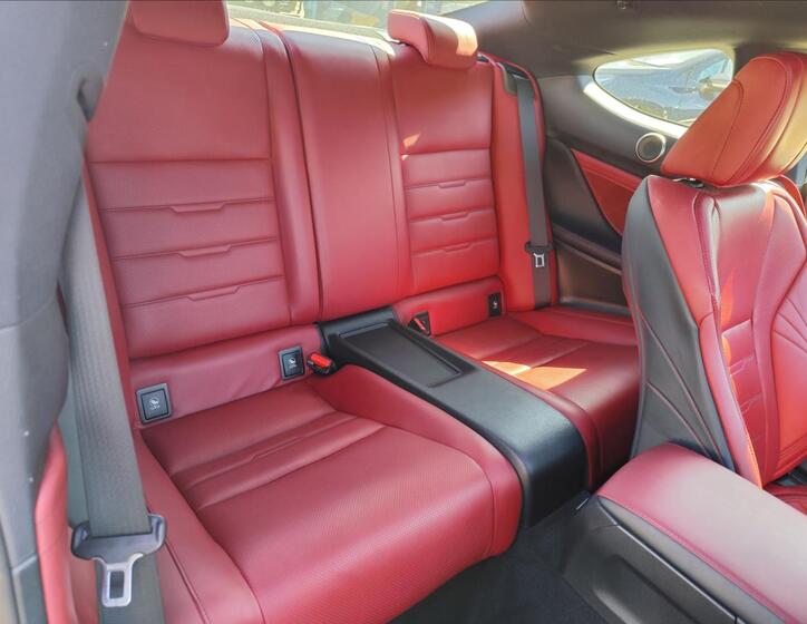 Lexus RC 300h 39