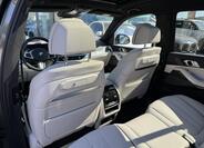BMW X7 33