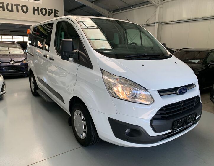 Ford Transit Custom 1