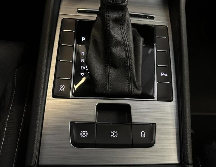 Škoda Superb 18