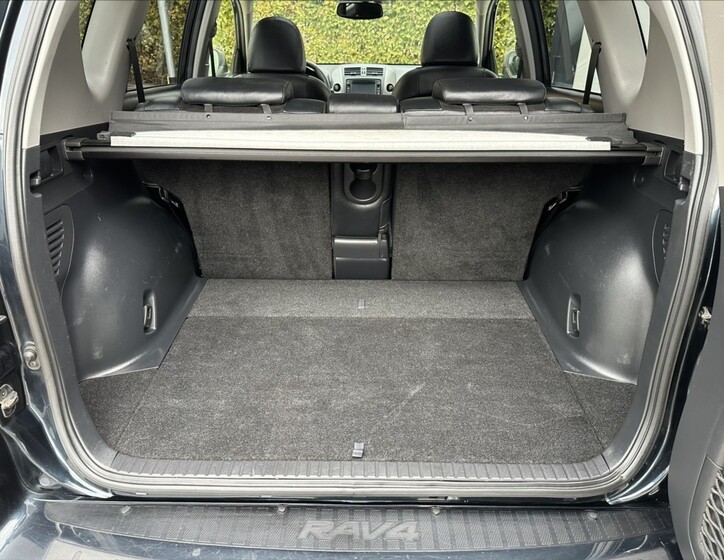 Toyota RAV4 40