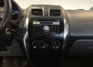 Suzuki SX4 16