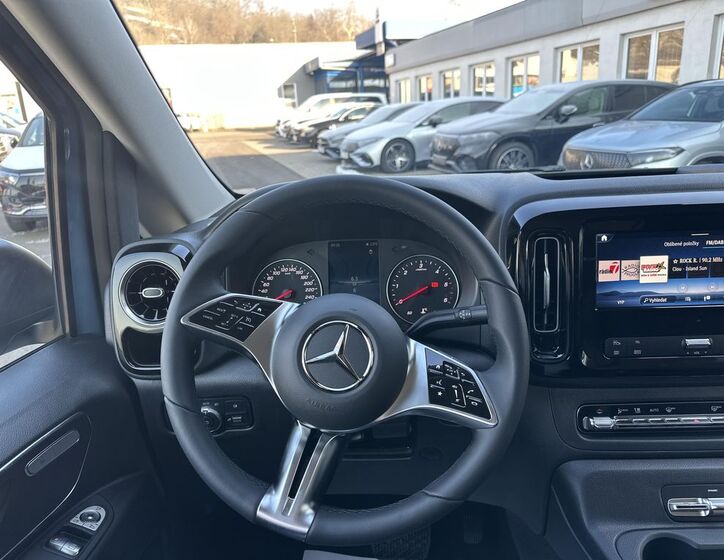 Mercedes-Benz Vito 14