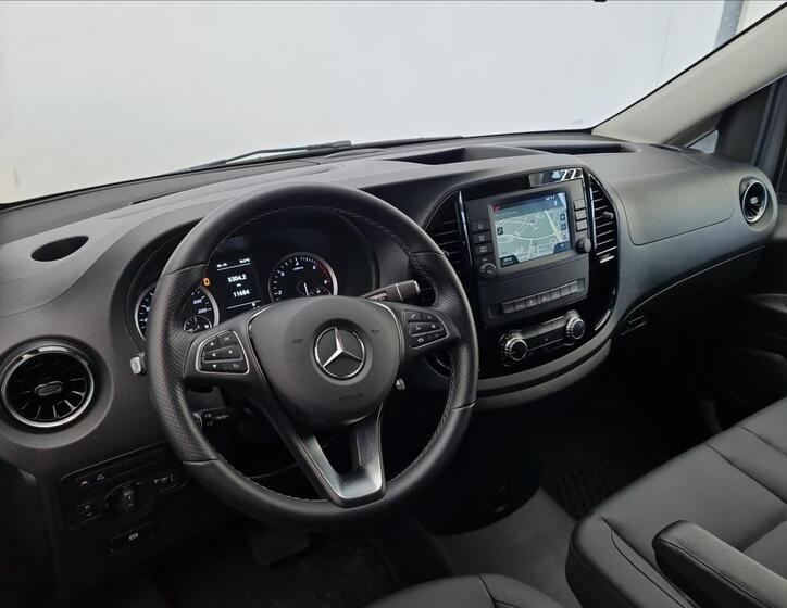 Mercedes-Benz Vito 9