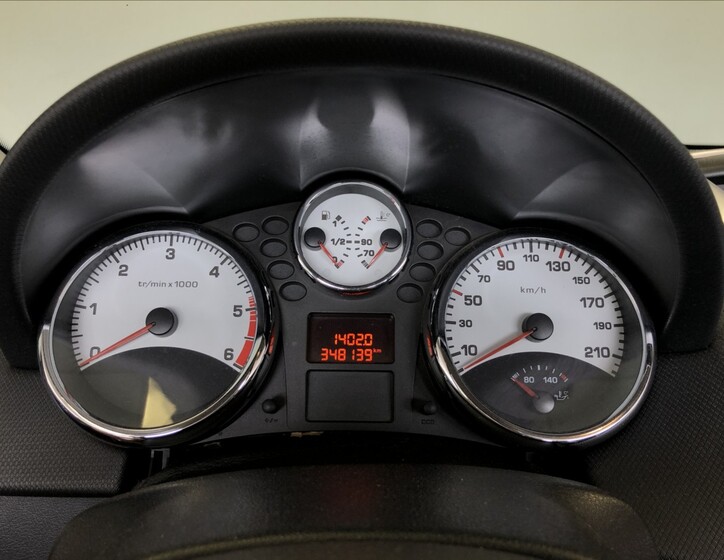 Peugeot 207 28