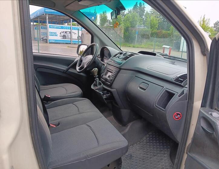 Mercedes-Benz Vito 7