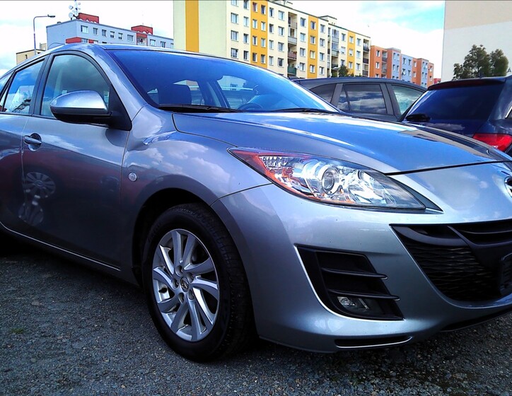 Mazda 3 1