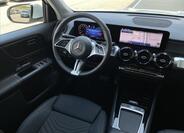 Mercedes-Benz GLB 13