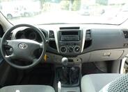 Toyota Hilux 29