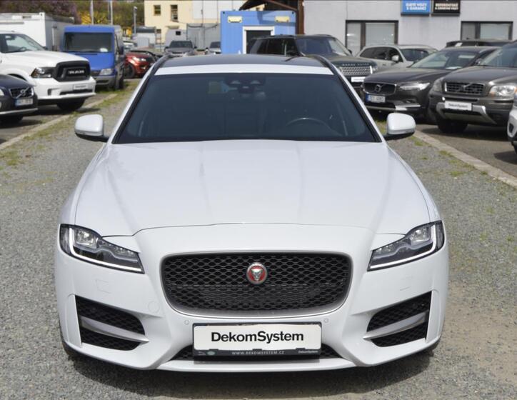 Jaguar XF 2
