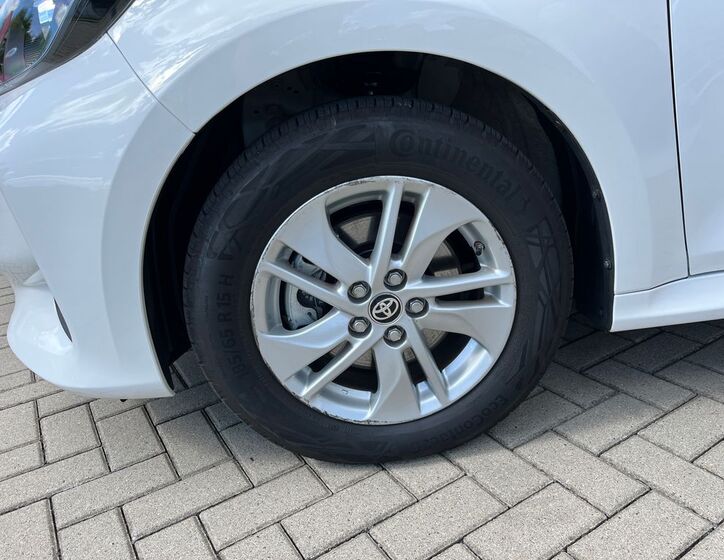 Toyota Yaris 25