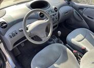 Toyota Yaris 9